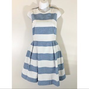 GAP Chambray 50’s cut Dress with Pockets Sz. 8